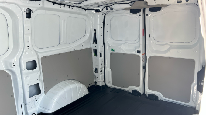 Ford Transit Custom E-320 L1 Rwd 100kW 71kWh H1 Van Limited Auto - Image 16